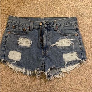Levis cut offs